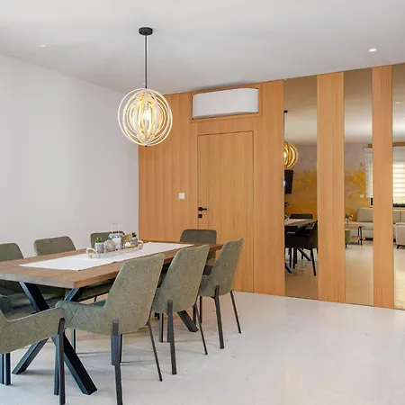Ferienhaus Awesome In *