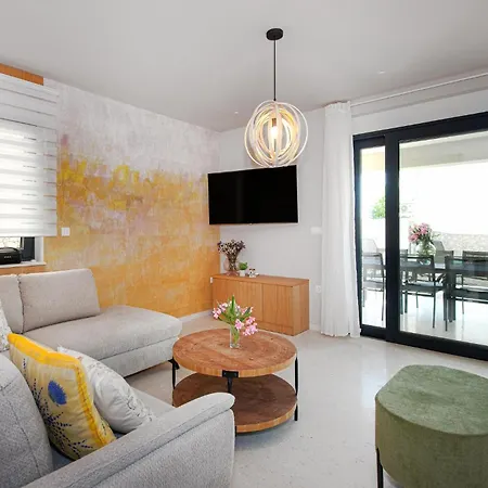 Casa de Férias Beautiful In Srima