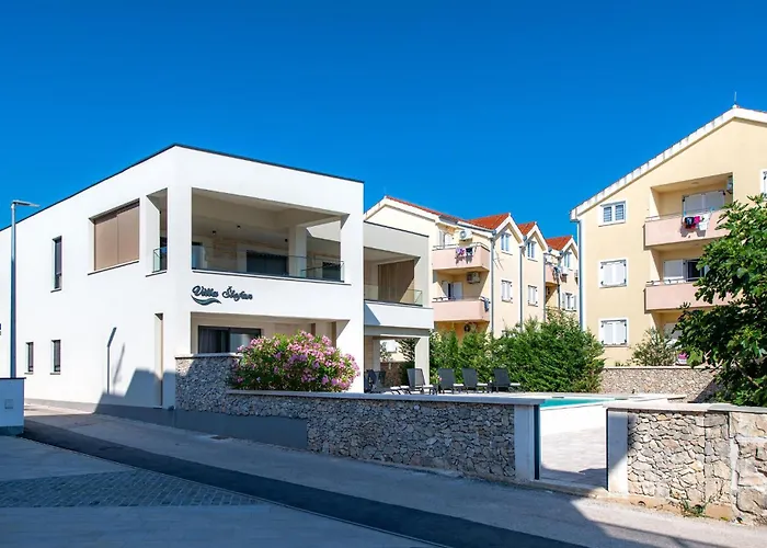 Beautiful In * Срима