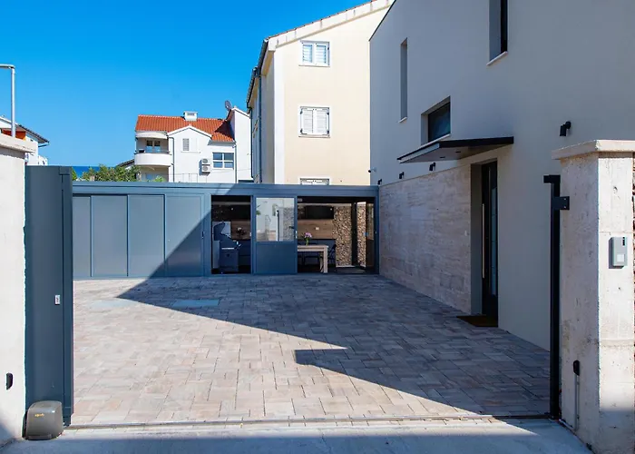 Beautiful In Срима