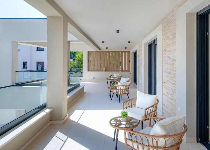 Beautiful In * Срима